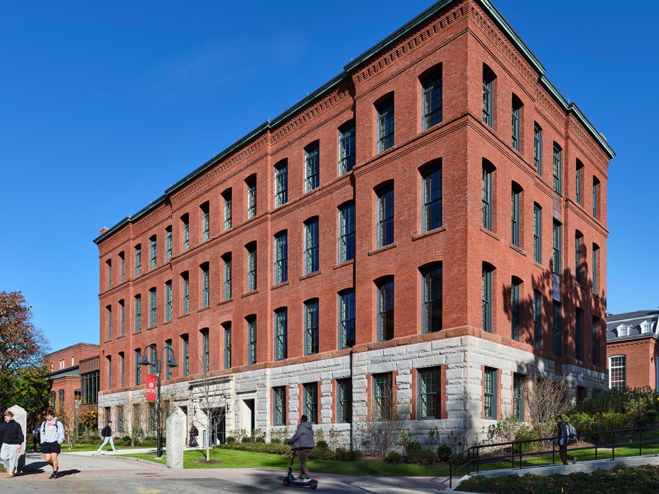 WPI Stratton Hall Exterior