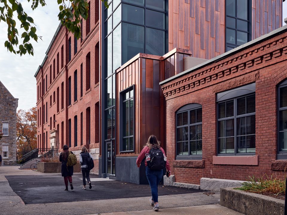 WPI Stratton Hall Exterior